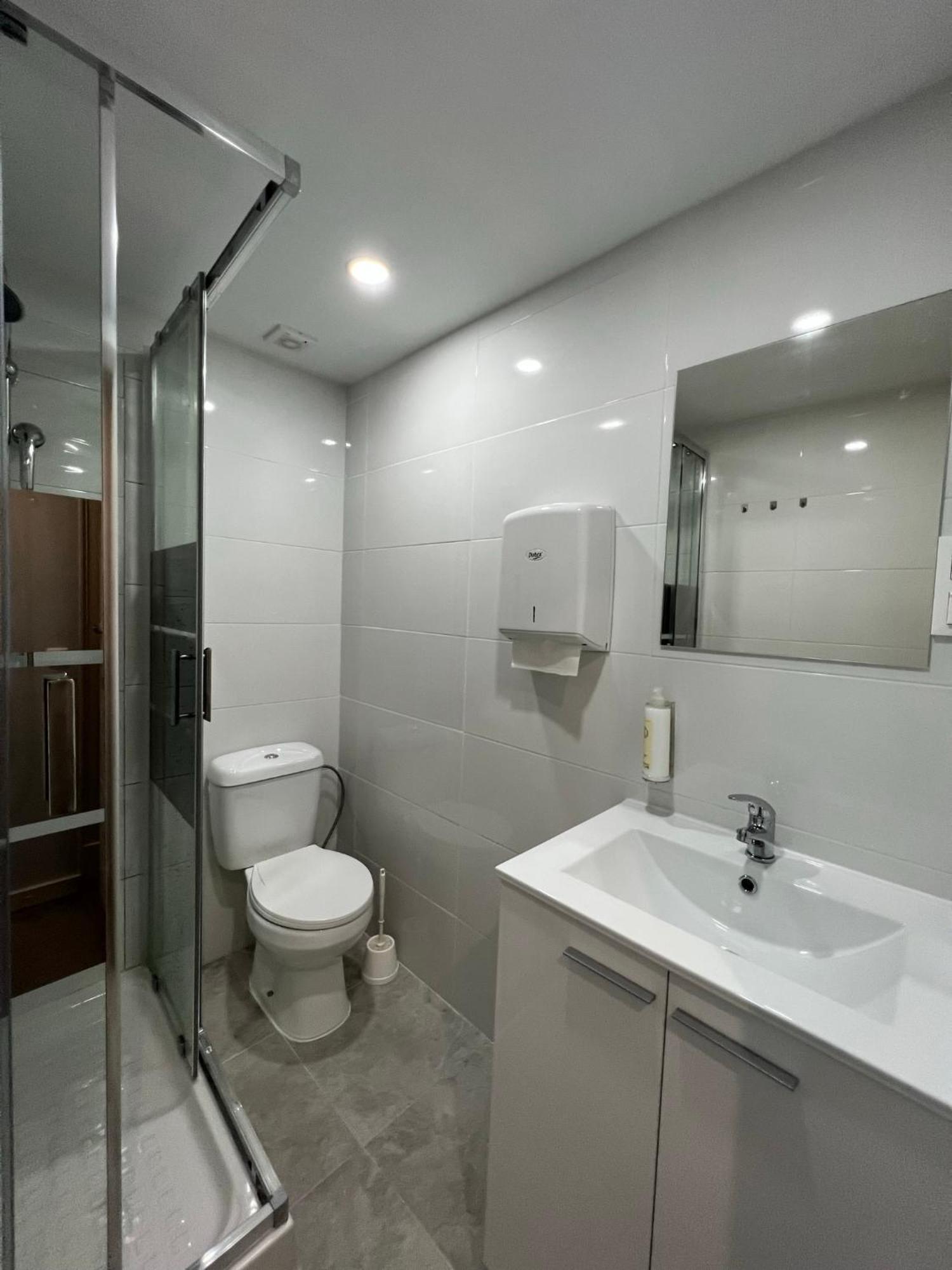 Отель Sao Lazaro Bhuiyan Family Host Лиссабон Экстерьер фото